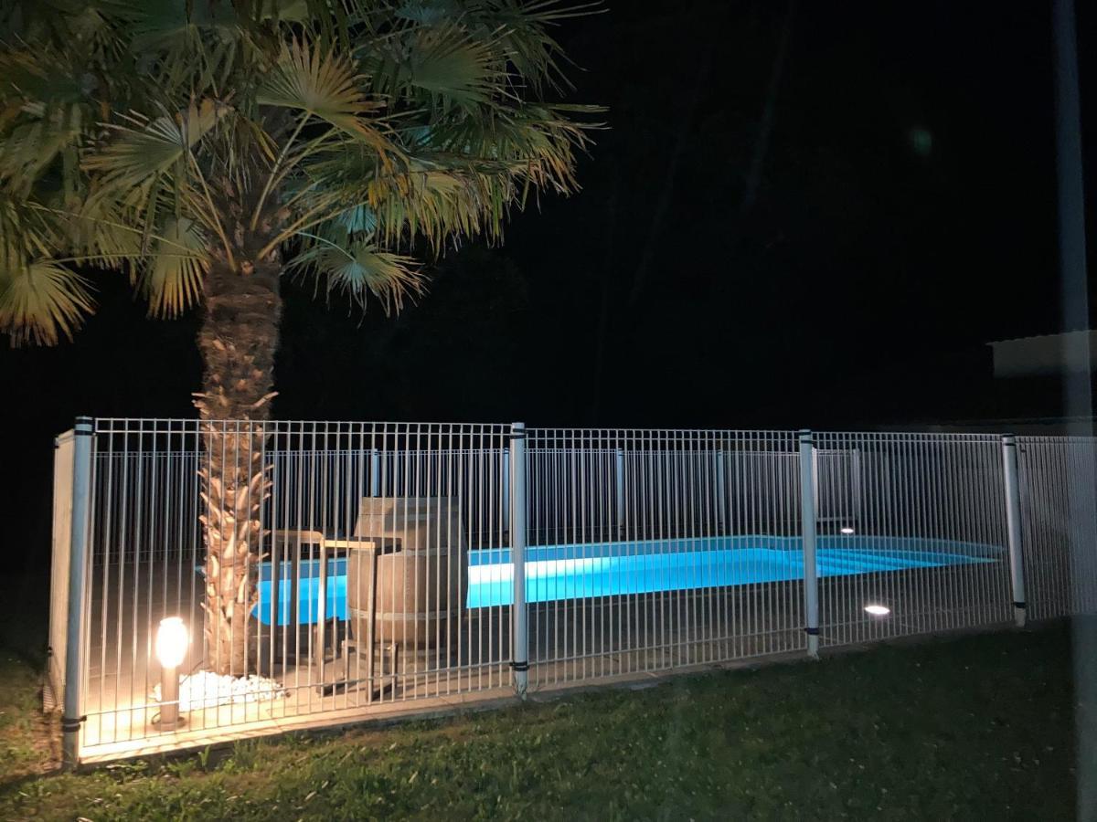 Gite Des Combes Blanches Avec Piscine Frayssinet-le-Gelat Luaran gambar