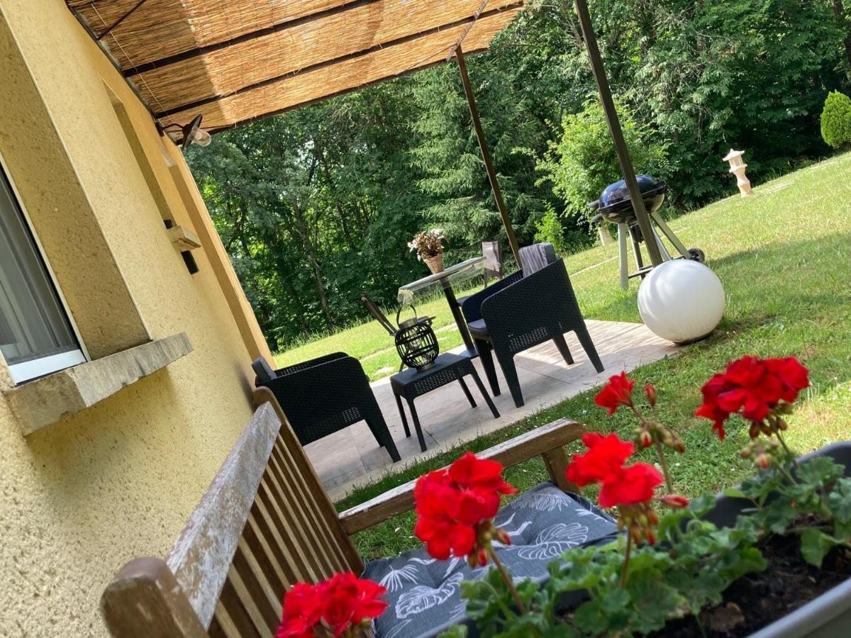 Gite Des Combes Blanches Avec Piscine Frayssinet-le-Gelat Luaran gambar