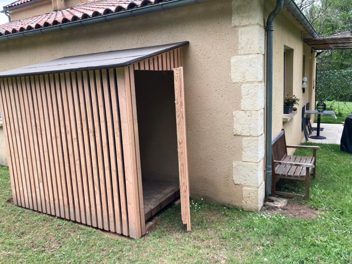 Gite Des Combes Blanches Avec Piscine Frayssinet-le-Gelat Luaran gambar